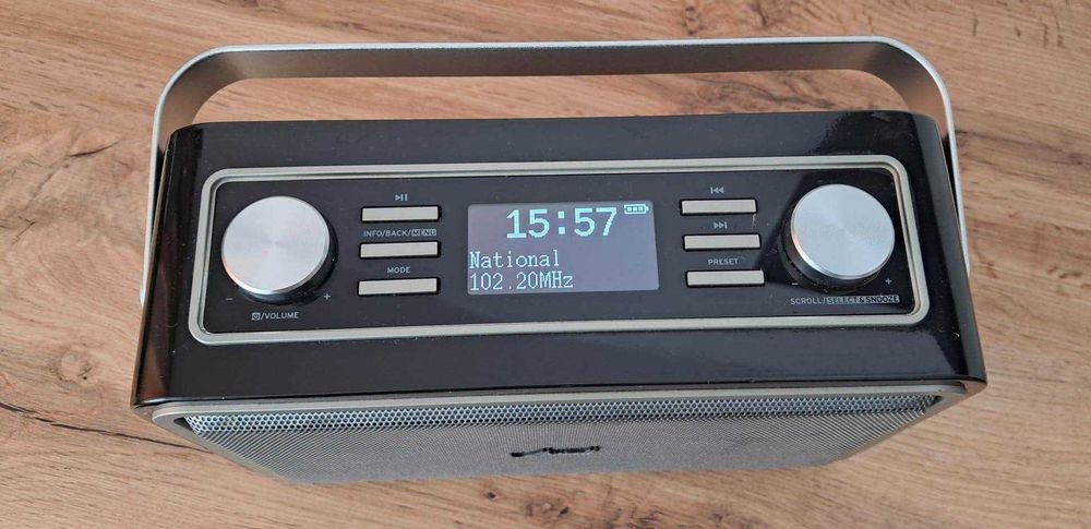 Radio MENUETT cu Bluetooth/NFC/Dab/FM