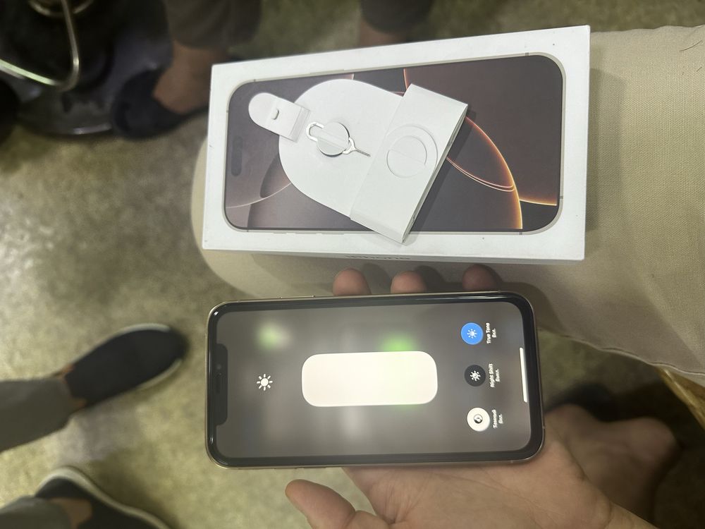 Iphone xr 16 pro ni korpusida pashti yengi LLA 128 gb
