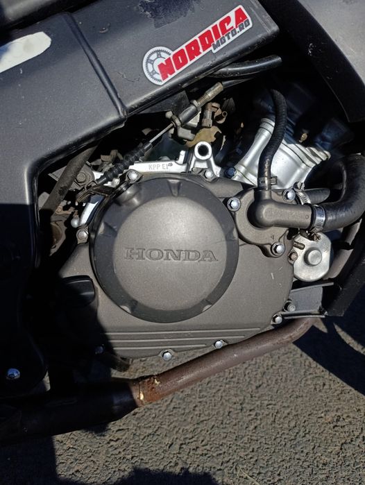 Vând honda cbr 125