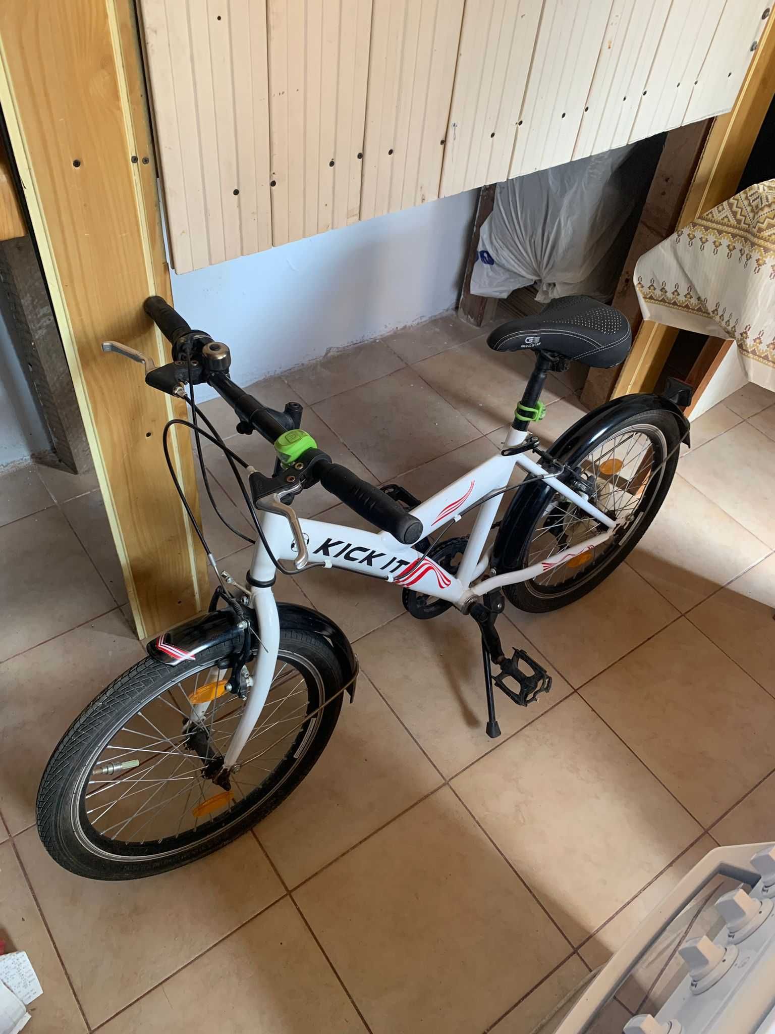 Bicicleta baiat/fata (8-9 ani)