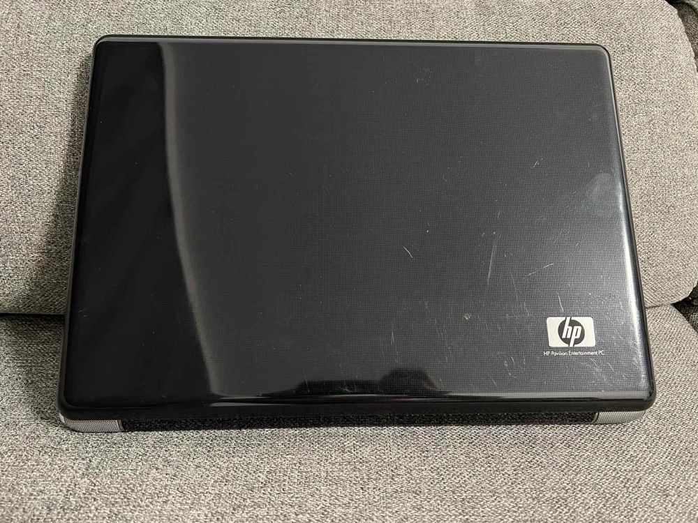 HP Pavilion DV5 (Black/Silver) Nvidia + Remote Control