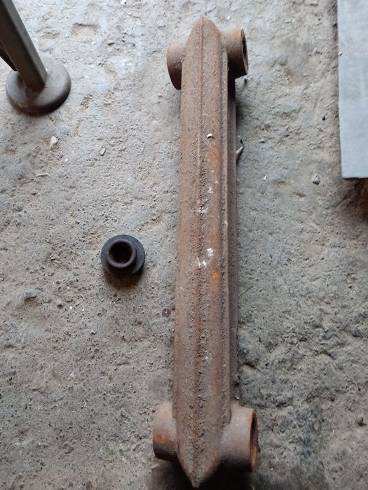 Секция радиатора отопления