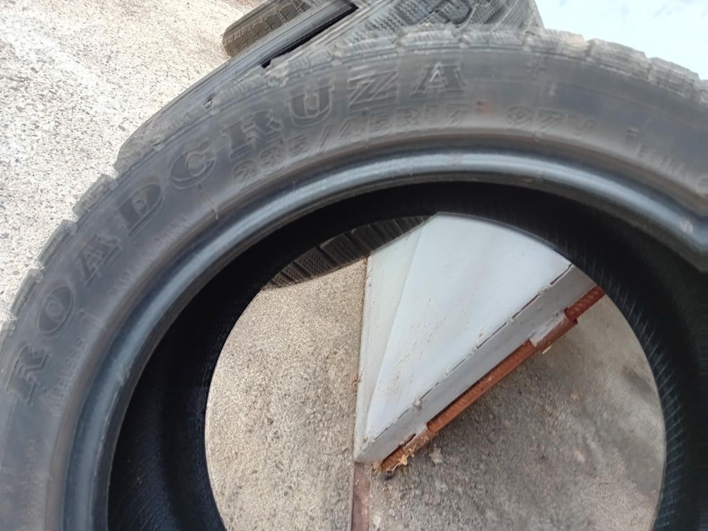 Продавам гуми 17 цола зимни