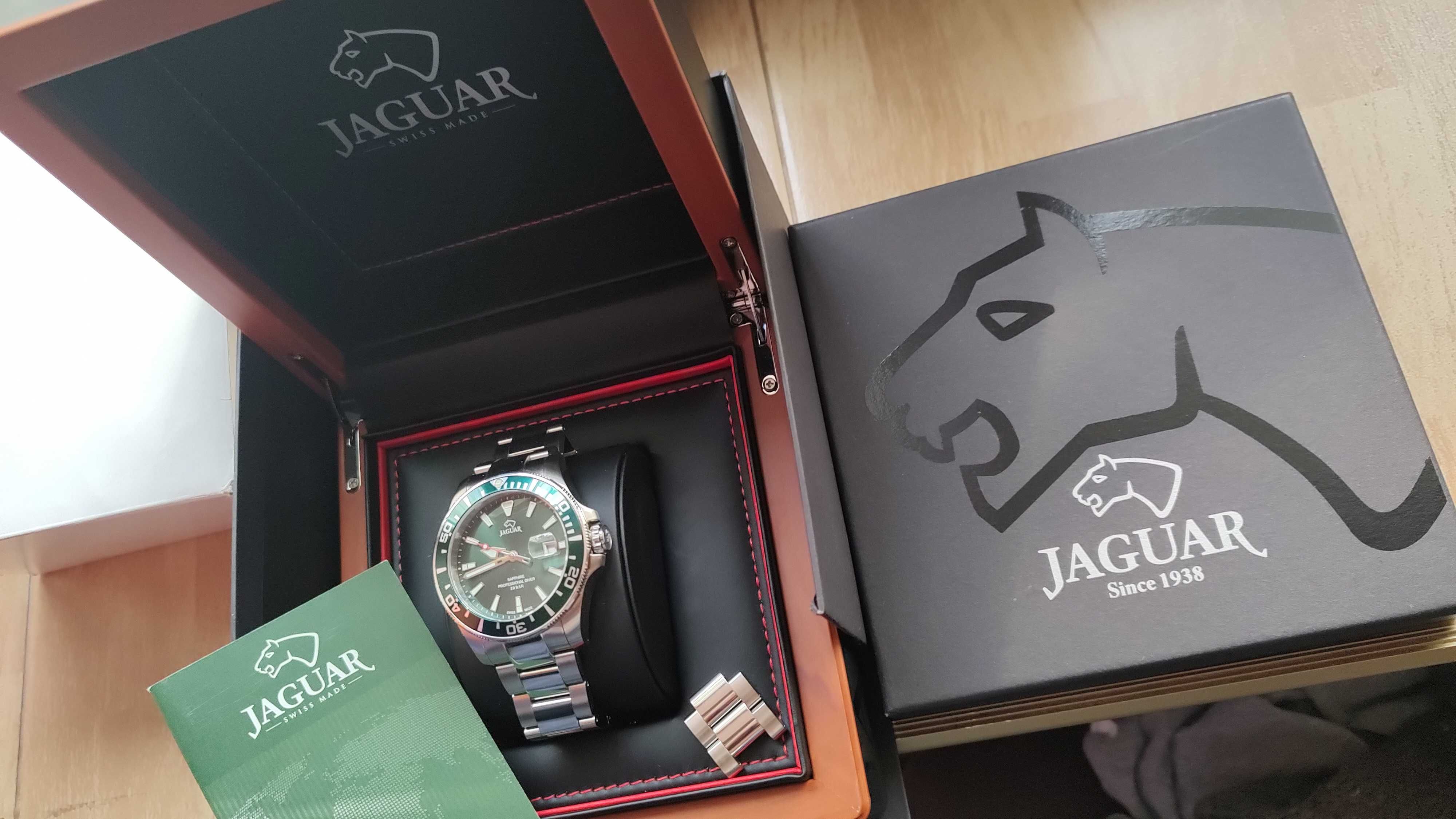 JAGUAR 44mm. Professional Diver 200m. HULK