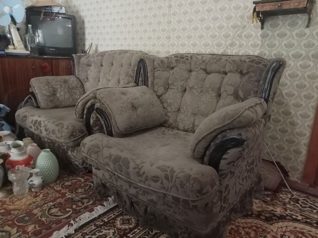 Мягкая мебель для гостиной.