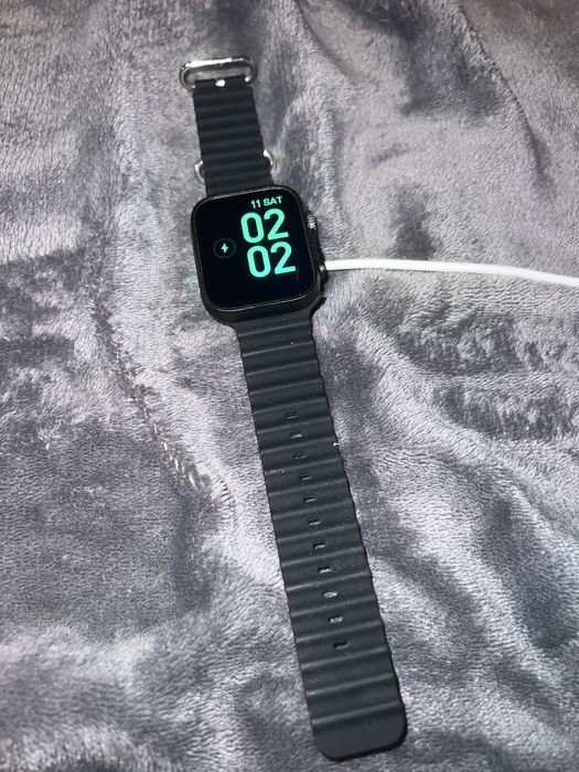 Часовник копие на Apple Watch.