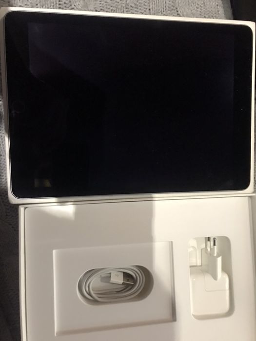 Таблет iPad Air 2 A1567 Wi-Fi+Cellular 64GB