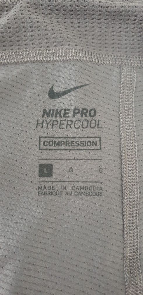 Nike Pro Combat HyperCool Mens Size M / L НОВО! ОРИГИНАЛ! Мъжки Клин!
