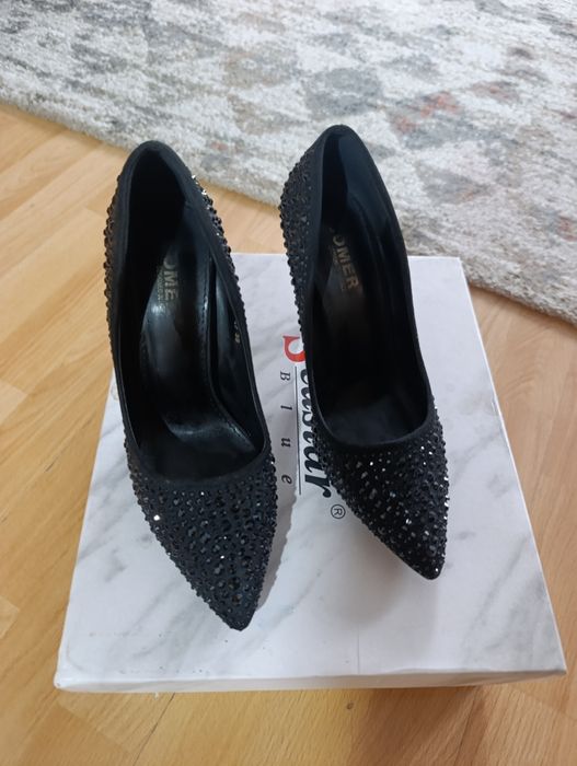 Елегантни дамски обувки