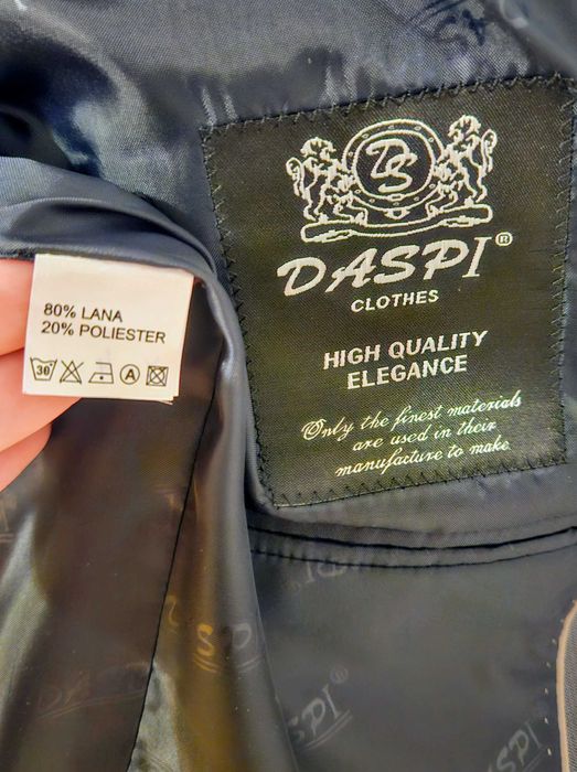 Costum elegant Daspi, 80% lână, ca nou!