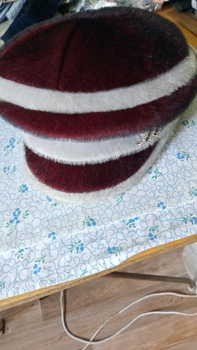 Продам женский головной убор