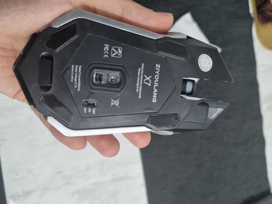 Mouse gaming wireless Free Wolf, Iluminare LED, Negru