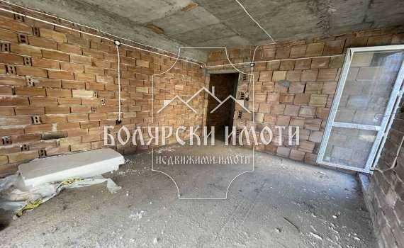 Тристаен апартамент в кв. Бузлуджа