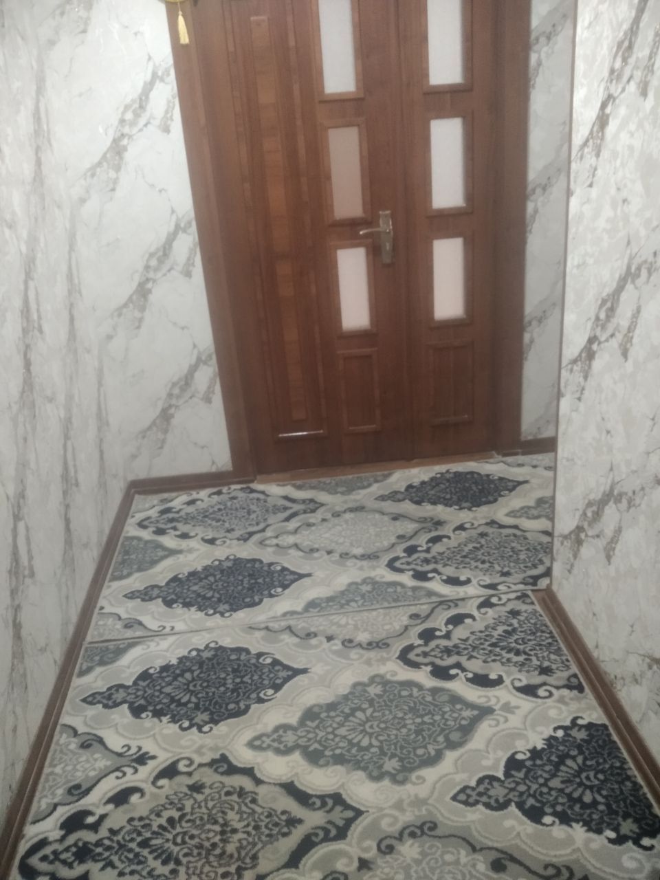 2 honali uy sotiladi yangi domlardan