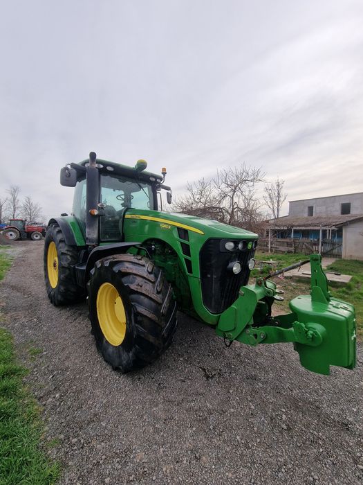 John deere 8245R