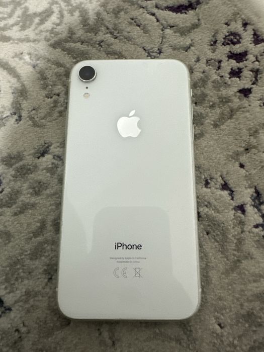 Iphone XR 64GB, display spart,complet functional,450 de lei negociabil