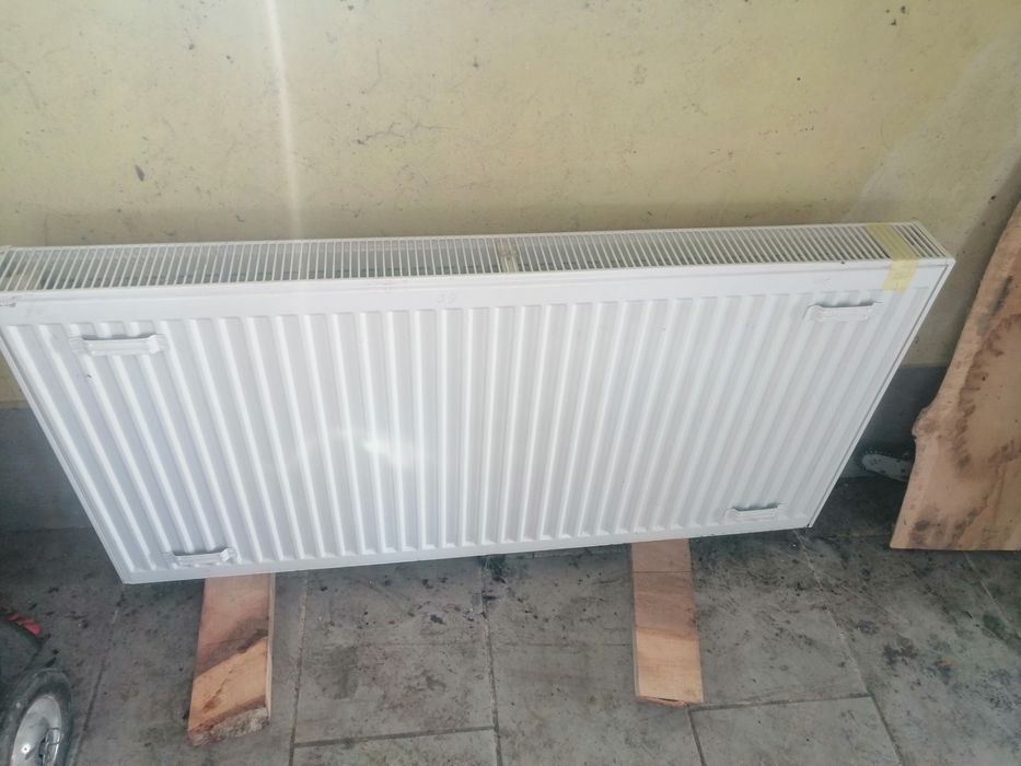 Радиатори 2бр 120 на 60см. Панелен и алуминиев