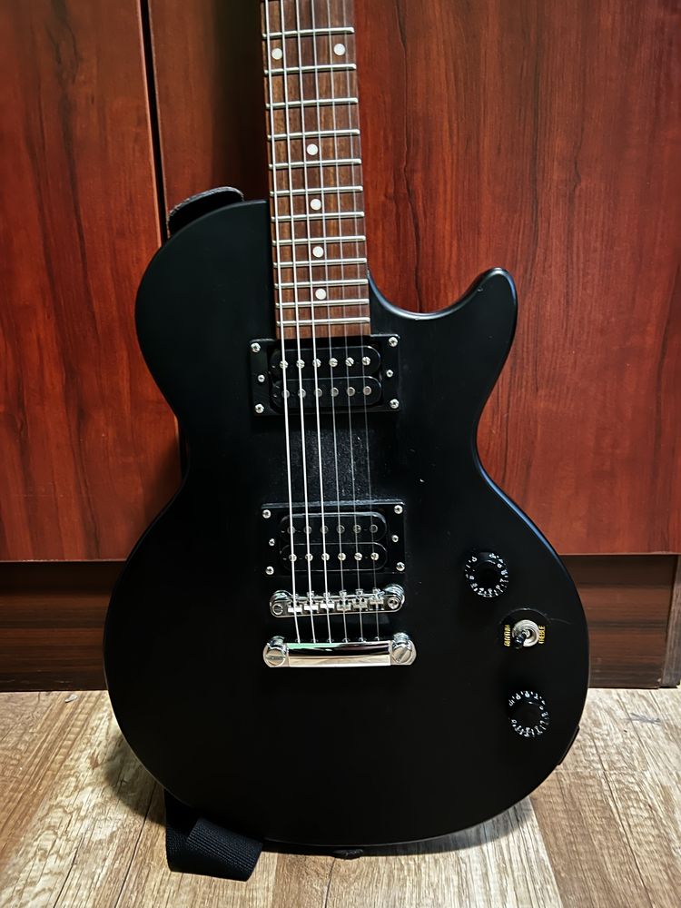 Електрическа китара - Epiphone Les Paul Special-II E1 + усилвател