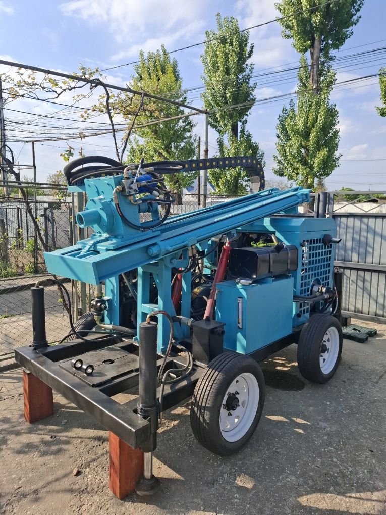 Utilaj  pentru forat puturi pana la 300m
