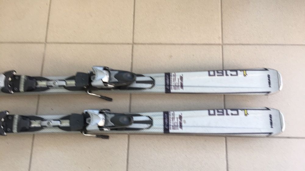 Ски,щеки,сноубордове и автомати