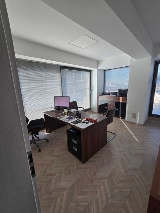 Inchiriez birou penthouse,et.6 Constanta,Bdul Aurel Vlaicu,zona Mava