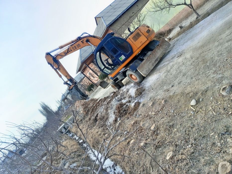 Экскаватор Samsung 132