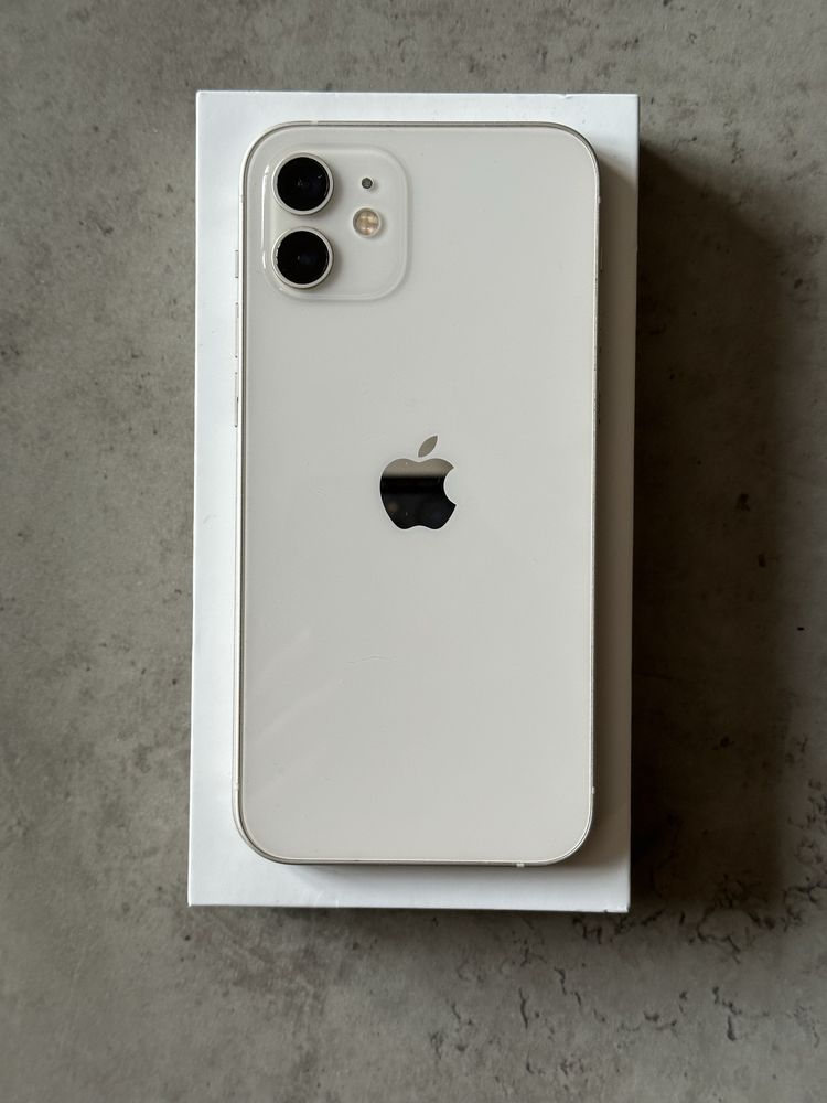 I phone 12 - 64 gb - бял