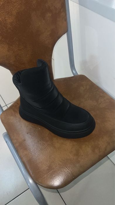 Продам новые сапоги