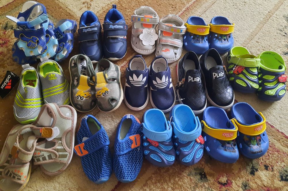 Распродажа новой детской обуви