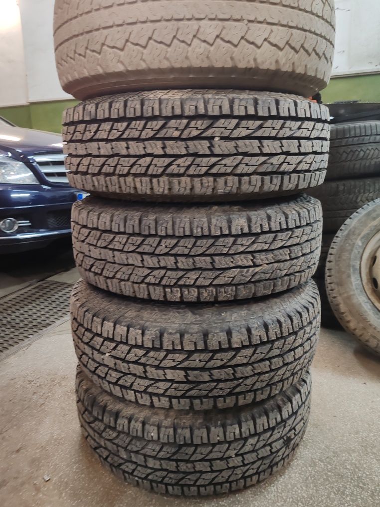 Гуми с джанти за Митсубиши, Опел, Нисан. 235/75R15