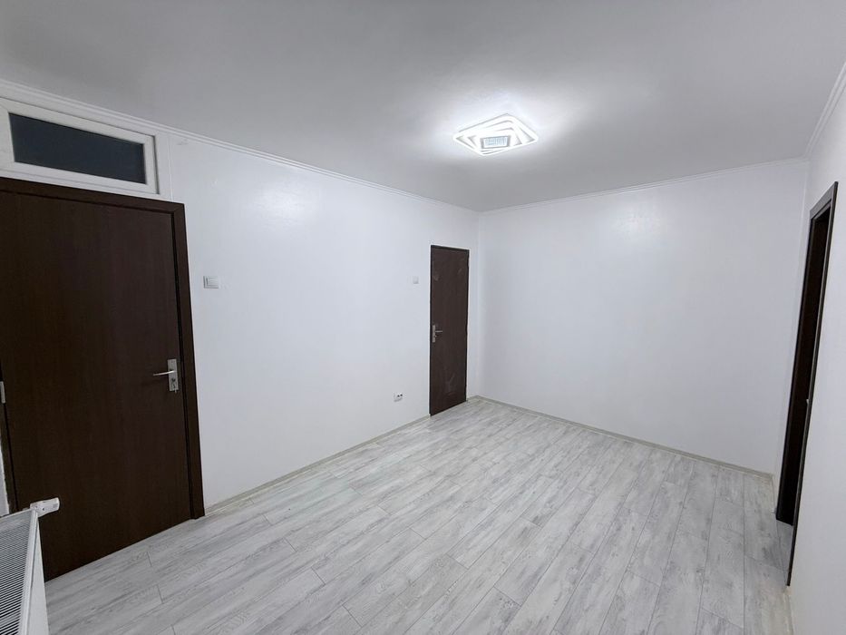 Inchiriez ap. 2 camere, 32mp, nemobilat, Aleea Rogerius