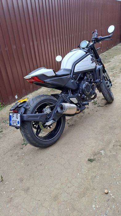 Motocicleta CF MOTO 700CLX SPORT