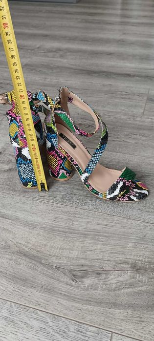 Сандали елегантни и стилни