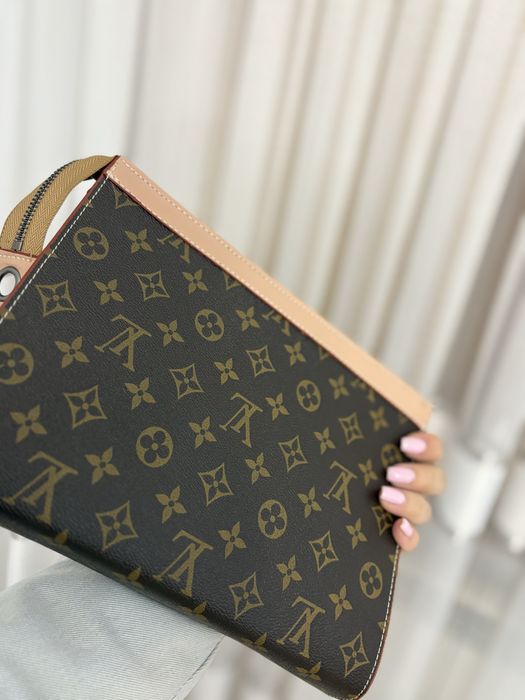 Клъч от естествена кожа louis vuitton