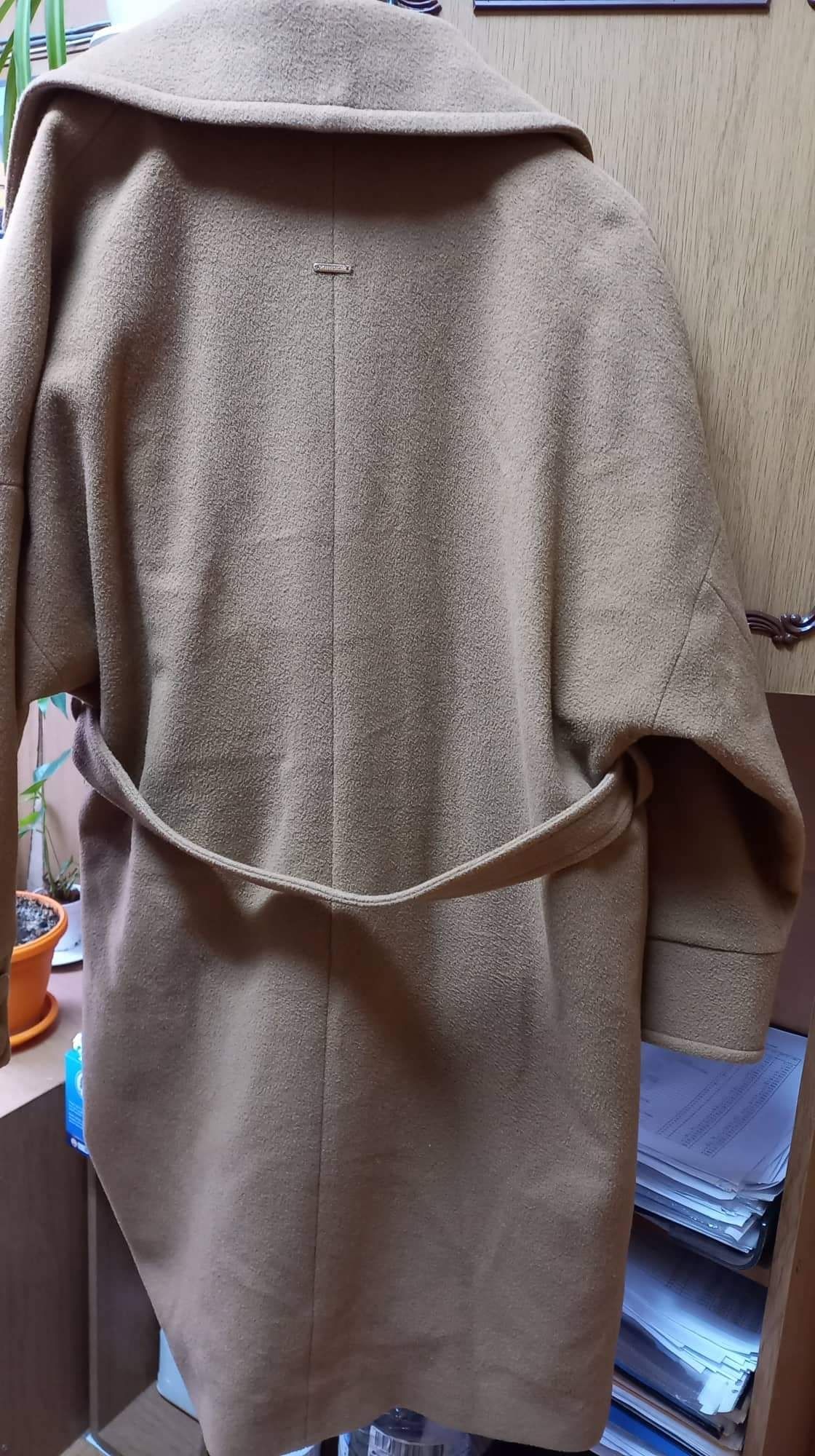 Палто на марката Kensol