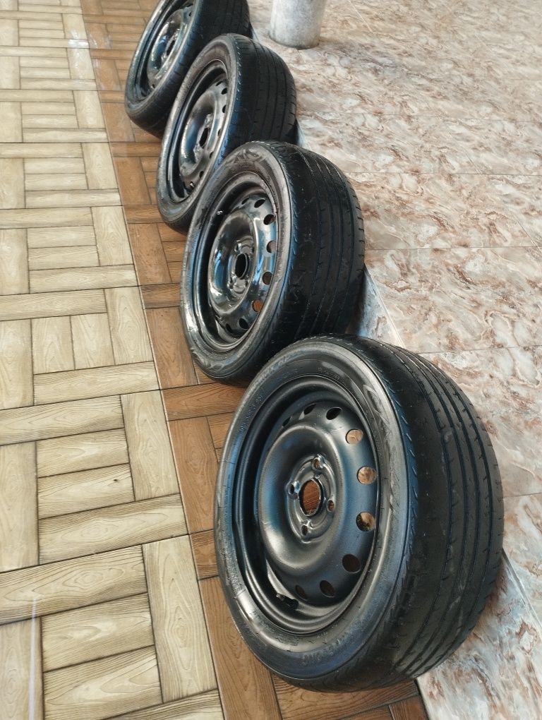 Продаются авто шины с дисками для ласетти, жентра.