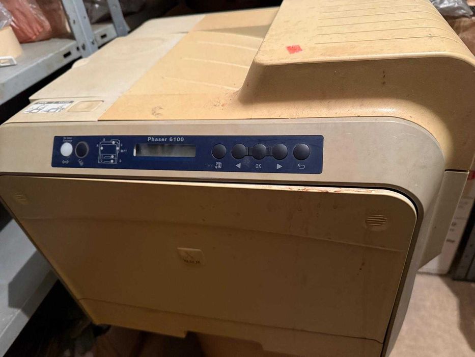 цветен принтер Xerox Phaser 6100