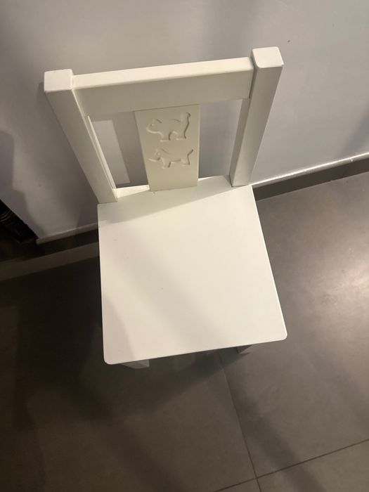 Pupitru și 2 scaune Ikea