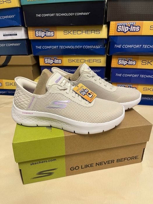 Оригинальные женские кроссовки от Skechers