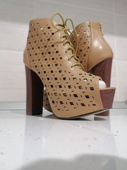 Vand botine sandale piele ecologica cu eticheta masura 38