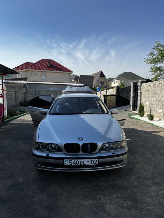 Машина BMW e39….