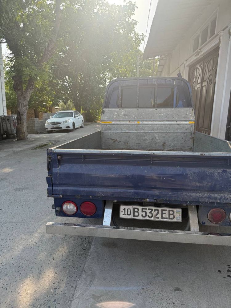 Kia bongo 2010 yili