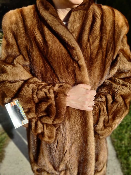 Haina de Blana Naturala de Nurca Aurie 2XL  NOUA (Nr 28BIS)