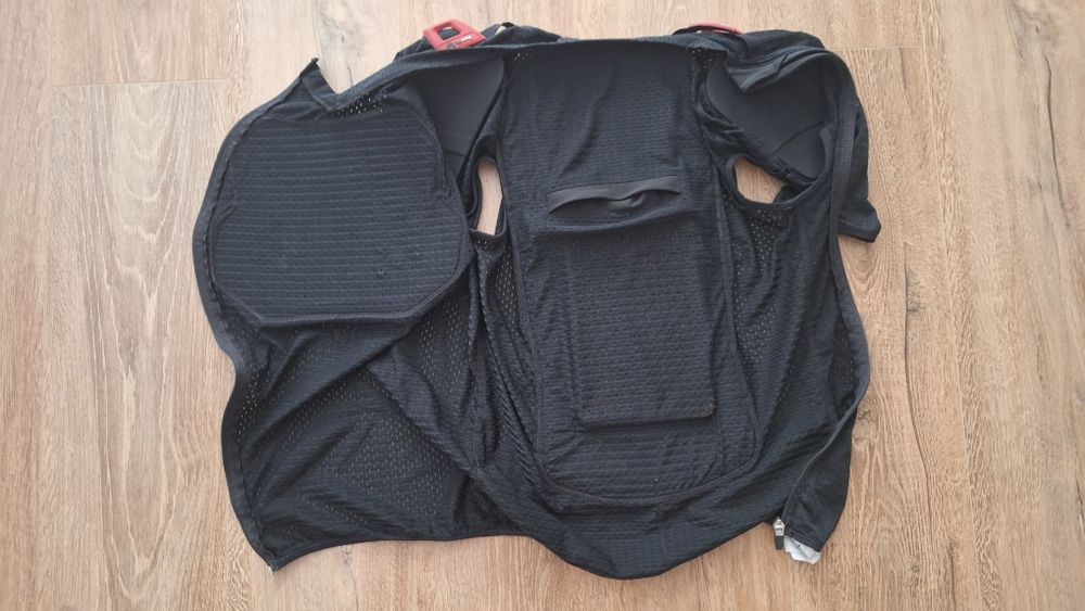 Armura Leatt AirFlex Stealth