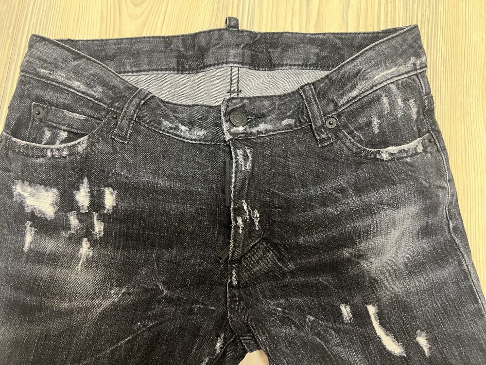 Dsquared оригинални дънки