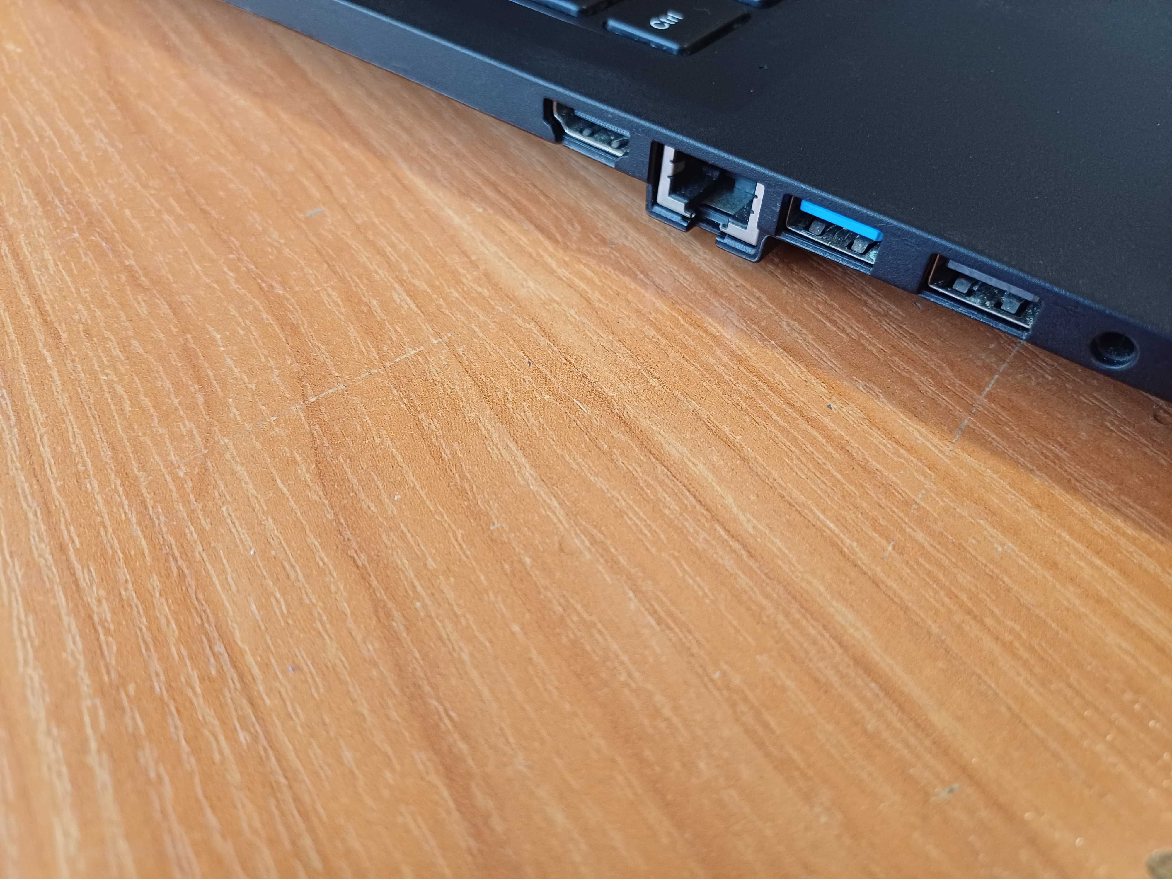 15.6' Lenovo Лаптоп 2x2.58Ghz/4GB-Ram/500GB HDD / USB3.0