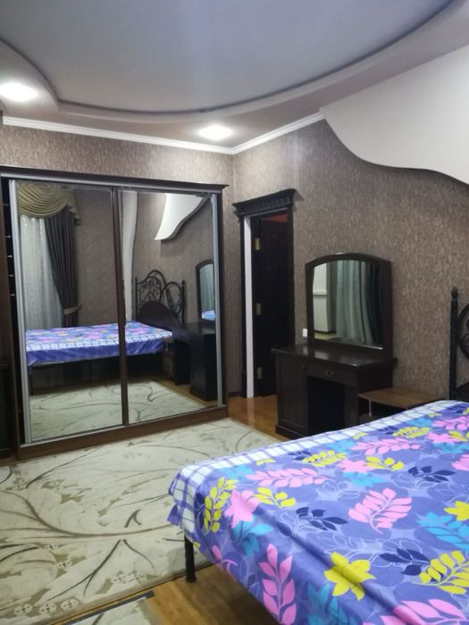 Чиланзар 1.  Срочно Сдаю.  2 х комнатная аренда