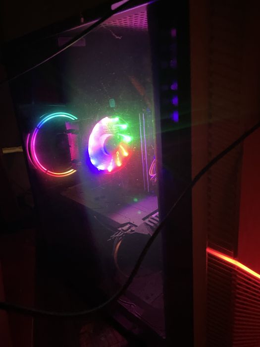 pc gaming (monitor tastatura mouse casti)