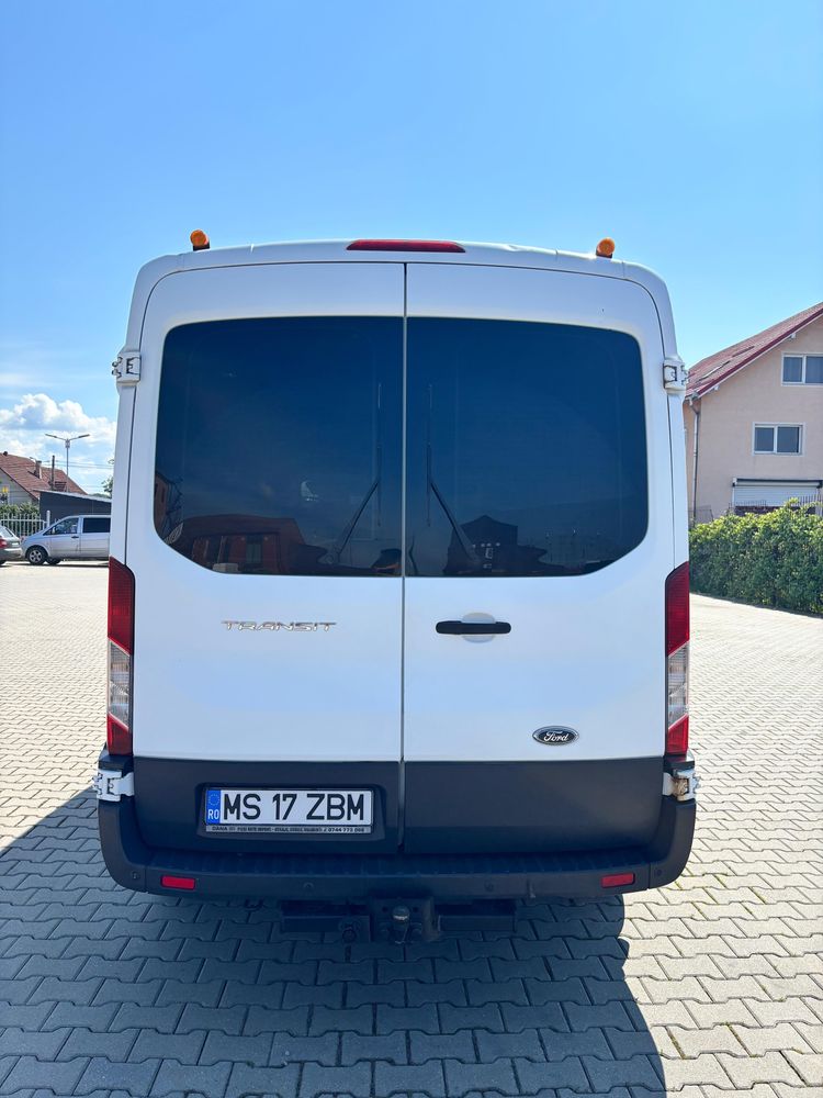 Ford Transit 9 locuri