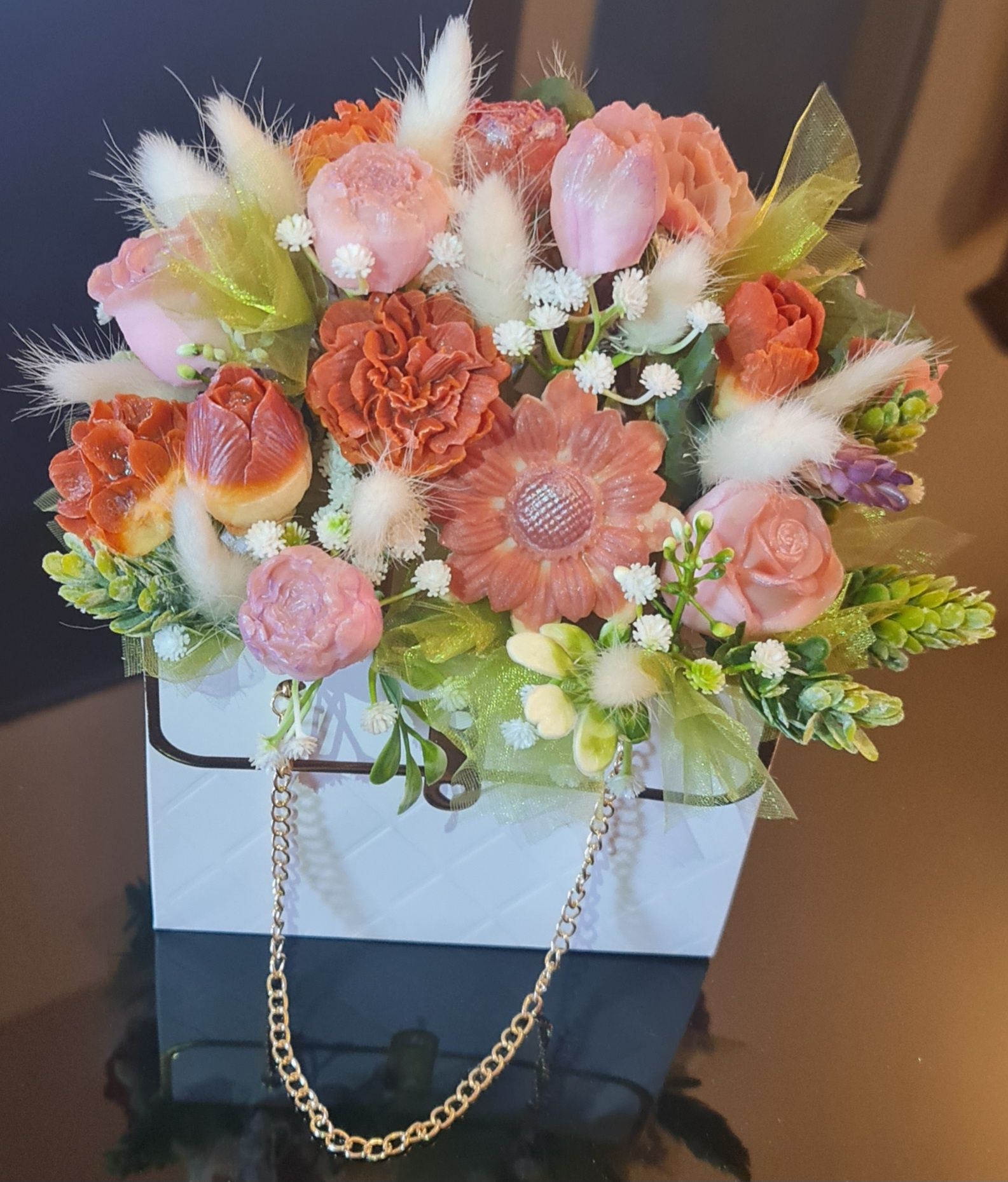 Buchet hand made din flori Artizanale din sapun turnat individual